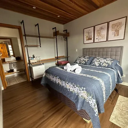 Suites Paz Na Montanha - Tesouro Escondido Campos do Jordão Exterior photo